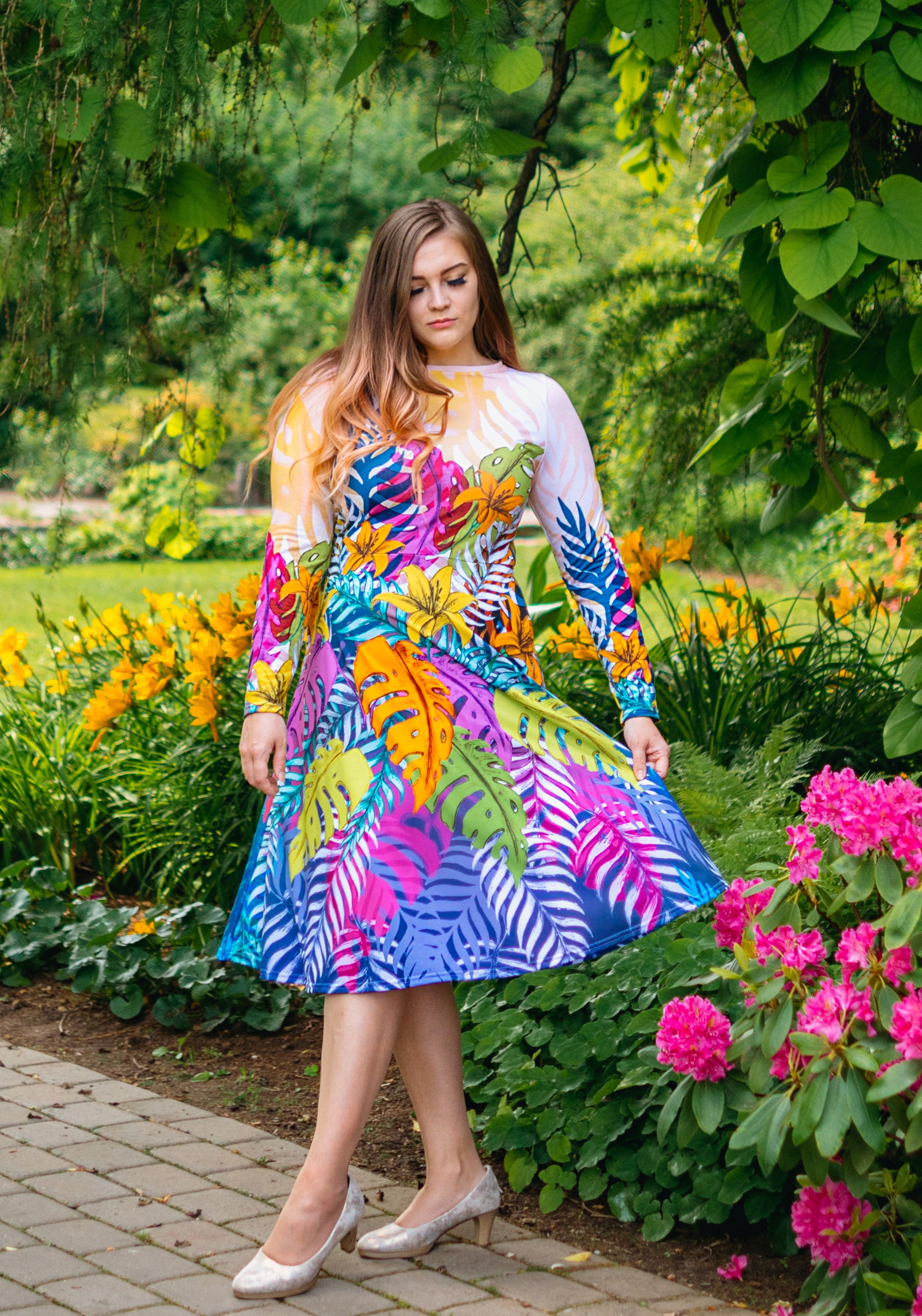 Alisa Vasina - kirkkaanvärinen merkki